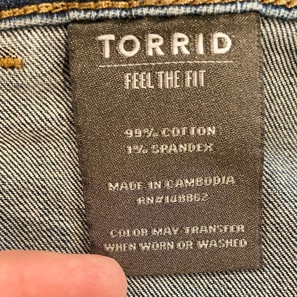 Torrid Size 20 Retro Denim Jeans Shorts Raw Fray Hem High Rise Stretch 2021 - Picture 4 of 7